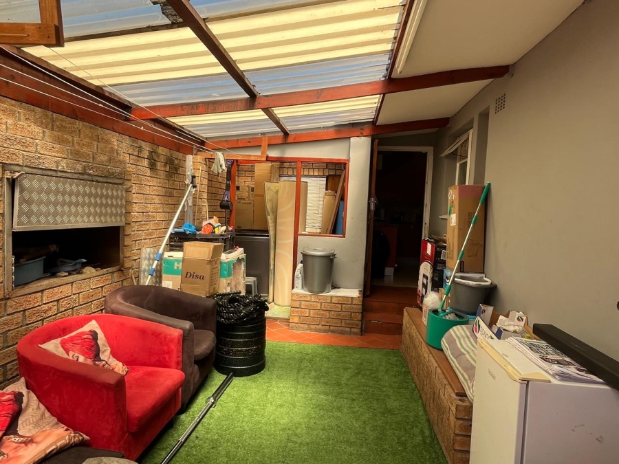  Bedroom Property for Sale in Townsend Estate Western Cape